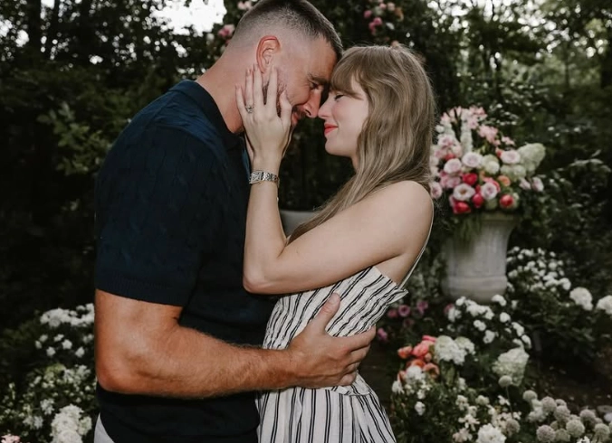 泰勒絲公布訂婚喜訊時，她的鑽戒和未婚夫瞬間成了全網焦點
